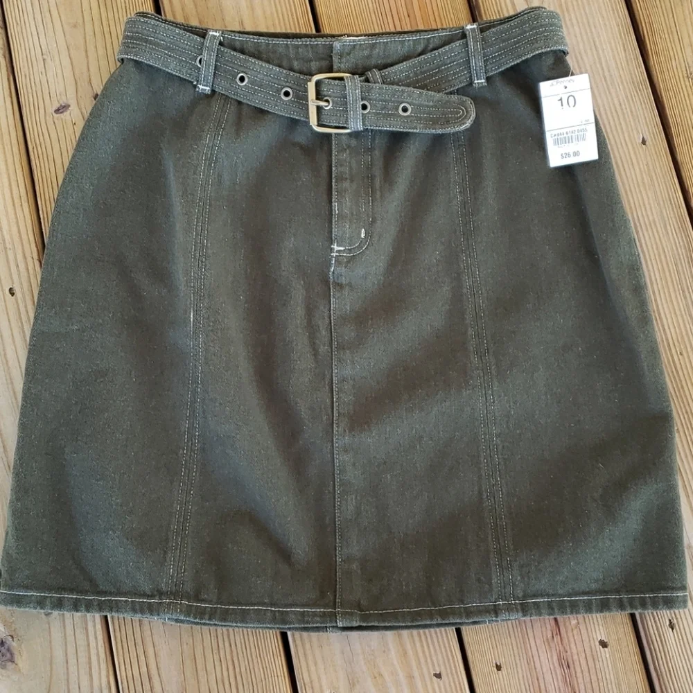 St John’s Bay women’s corduroy skirt size 10